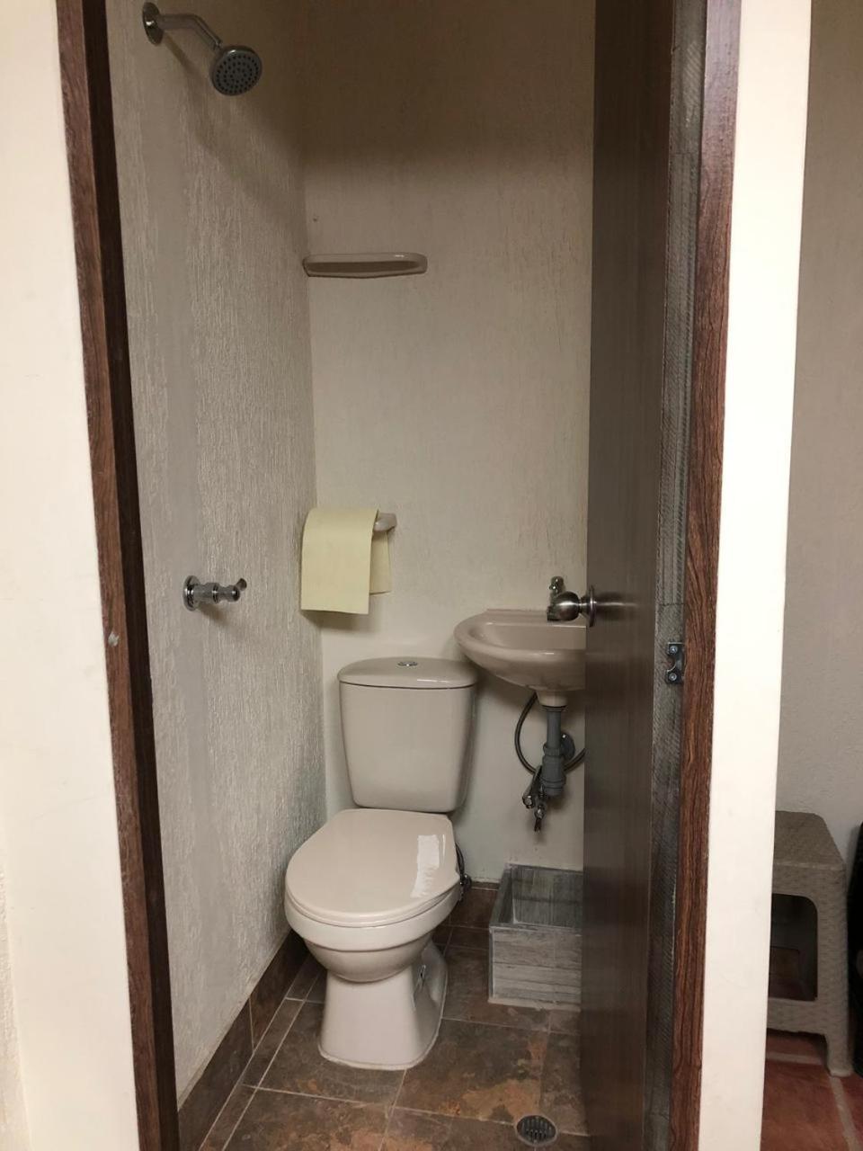 Cerca Al Centro Comercial Fabricato Apartment